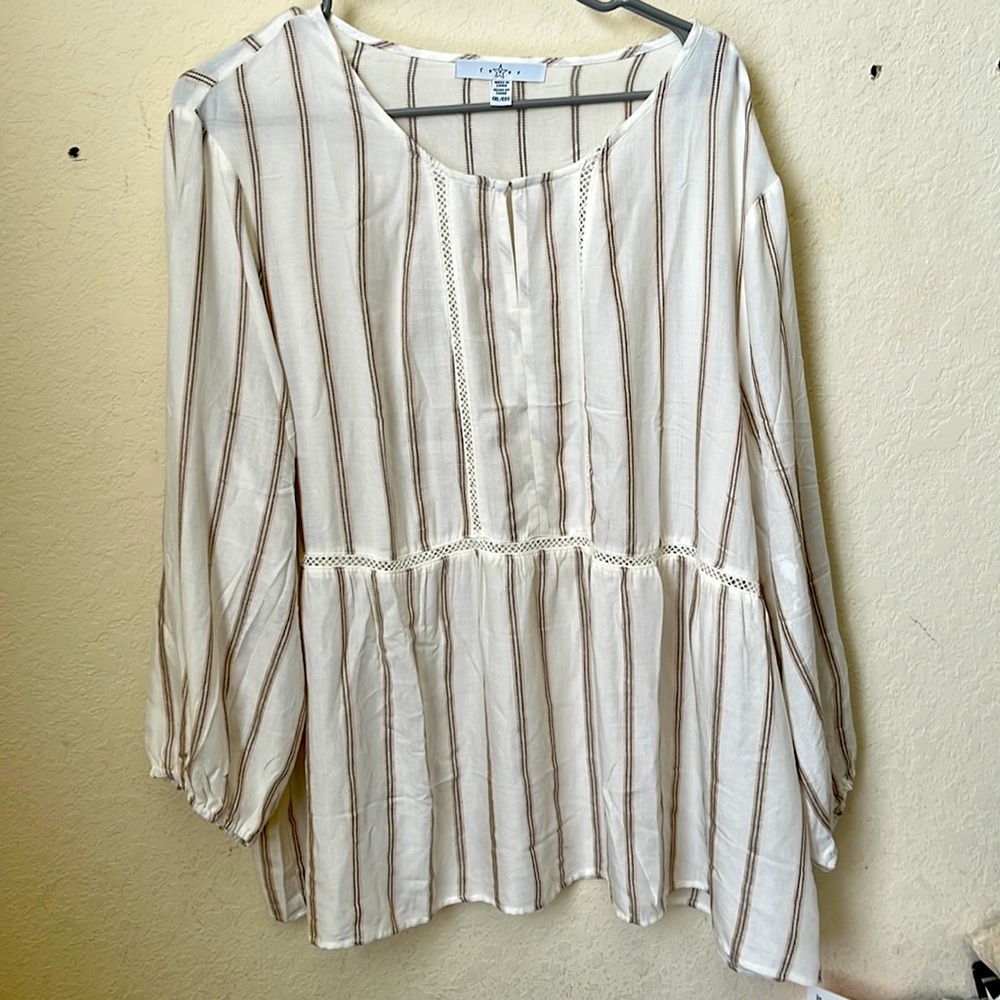 Woman shirt from fever. Size XXL/EEG